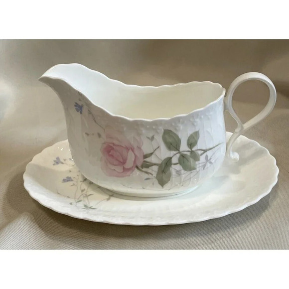 Mikasa Bone China April Rose Gravy Bowl Boat Underplate‎ Set A7053 Floral VTG - Picture 1 of 7